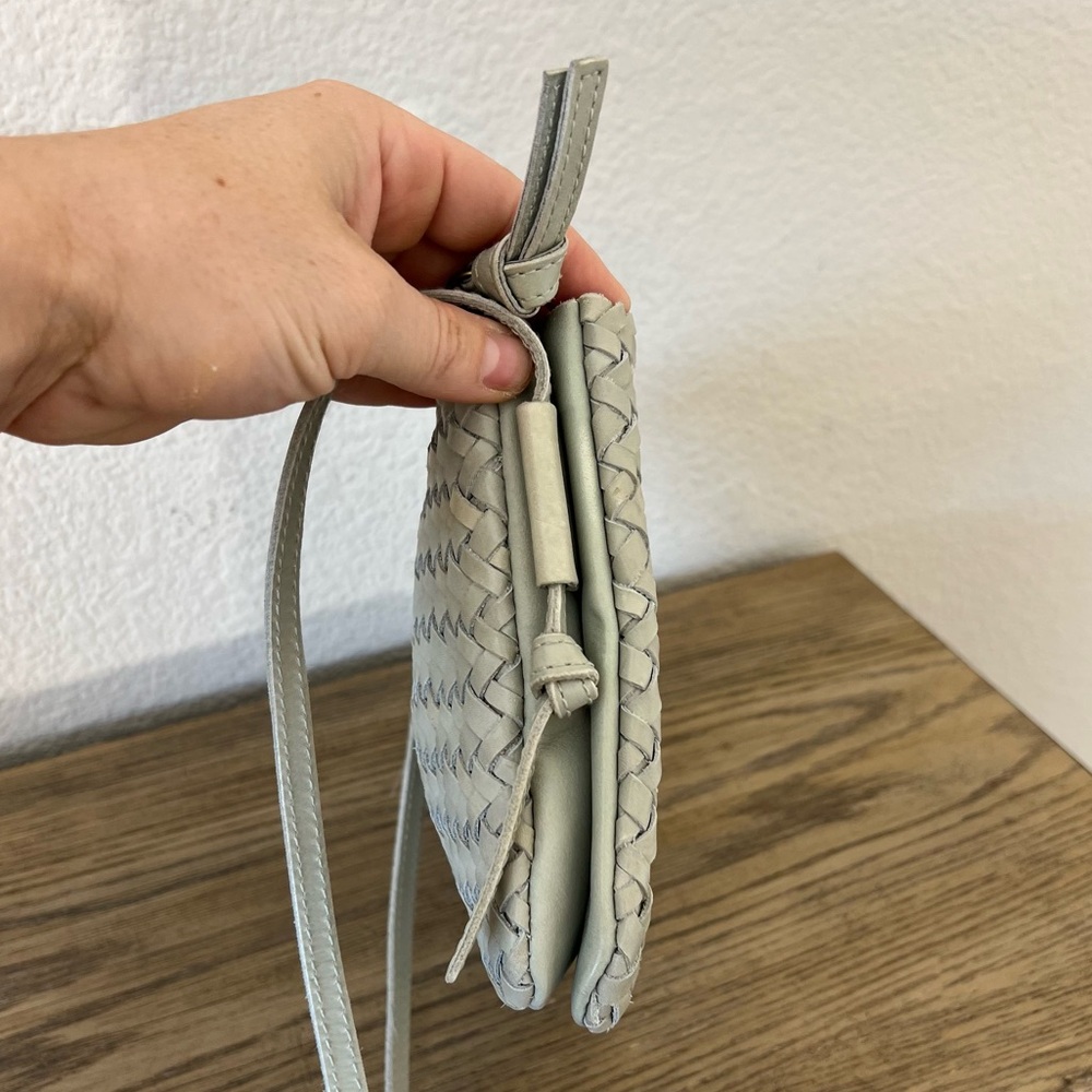 Madewell the knotted crossbody bag woven leather ashen sage green - Picture 8 of 14